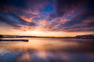 Obraz premium Sunset at the beach in Tasmania, Australia