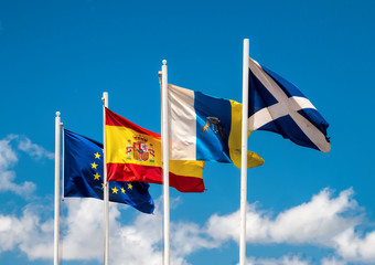 Spanische Flaggen