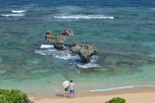 沖縄古宇利島のハートロックはロマンチック