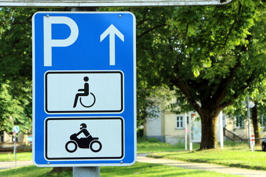 Parking sign, Parkschild für Behinderte und Motorräder