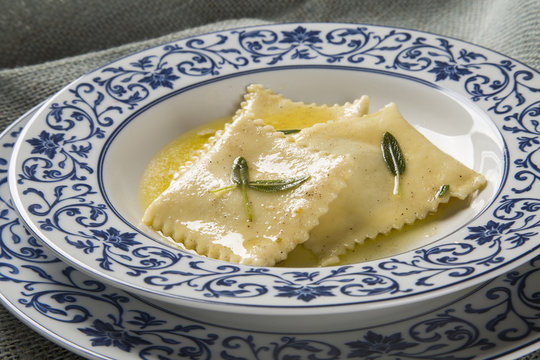 Tortellini with white sauce - Tortei