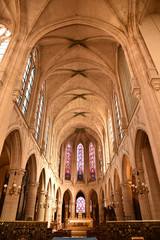 Fototapeta premium Nef de l'église Saint-Germain-L'auxerrois à Paris, France