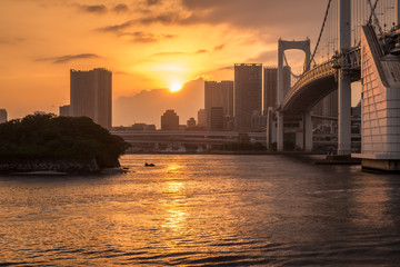 Obraz premium Sunset over Tokyo Bay - 東京湾に沈む夕日１