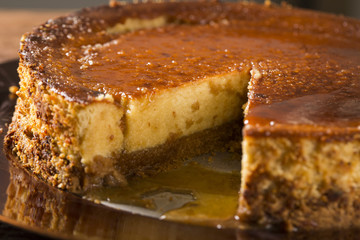 Delicious cheese cake with honey