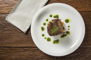 Filet mignon with cassava and vegetables