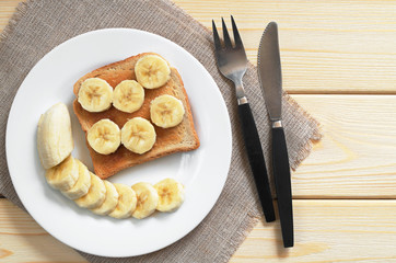 Toast with bananas