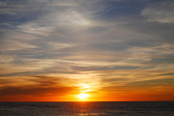 Naklejka na ściany i meble Sonnenuntergang in St. Jean de Luz an der französischen Atlantikküste