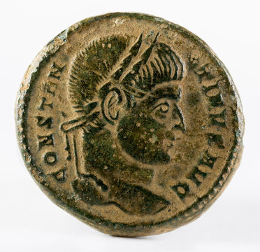 Ancient Roman copper coin of Emperor Constantinus I Magnus. Obverse.