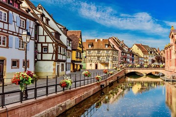 Fototapeta na wymiar Panorama of the colorful town of France in the Alsace region Colmar