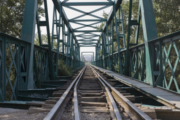 Fototapeta na wymiar Puente Verde de Arganda