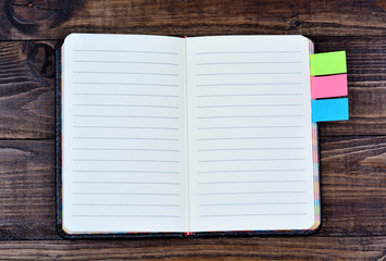 Empty agenda on table