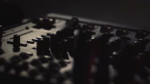 Analog music mix table