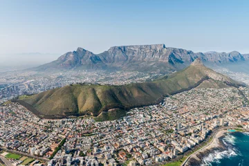 Photo sur Plexiglas Montagne de la Table Cape Town aerial shot with focus on Sea Point