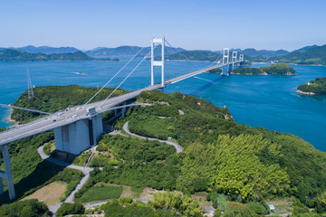 馬島と来島海峡大橋（しまなみ海道）空撮