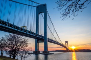 Schilderijen op glas Verrazano-Narrows bridge in Brooklyn, NYC at sunset © quietbits