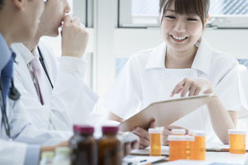 Meeting of doctors and nurses