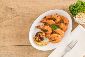 fried shrimps with garlic