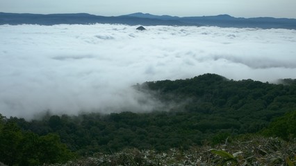 雲海で埋め尽くされた洞爺湖　北海道風景
