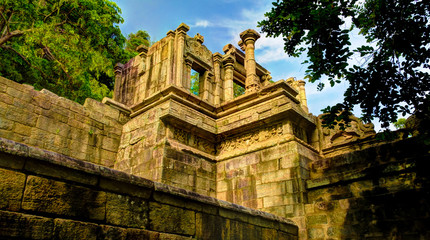 Obraz premium View to citadel of Yapahuwa , old capital of Sri-Lanka