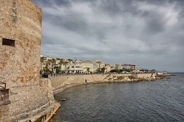 Alghero, passeggiata sui bastioni