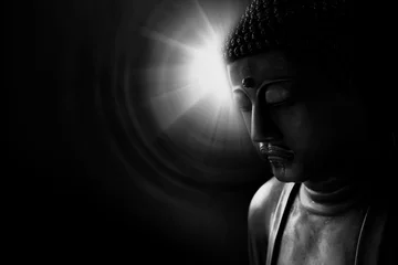 Poster de jardin Bouddha bouddha de style zen avec lumière de sagesse noir et blanc, statue de style art religieux bouddha tao asiatique pacifique.