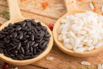 Two kinds of rice in Wood Spoons
