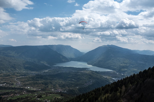 Volando in solitaria