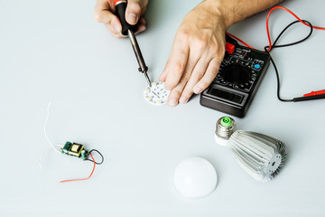 Led bulb assembling