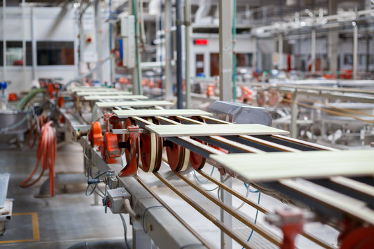 Production line with ceramic tiles