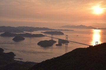 しまなみ海道の夕陽