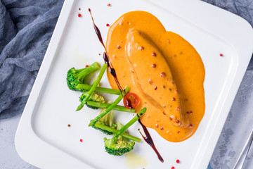 Salmon with pink pepper 