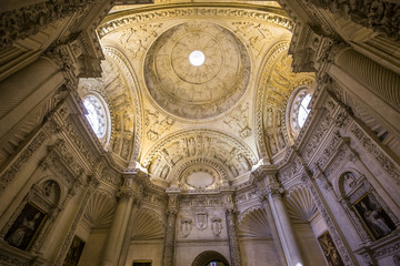 Obraz premium interiors of Seville cathedral, Seville, Andalusia, spain