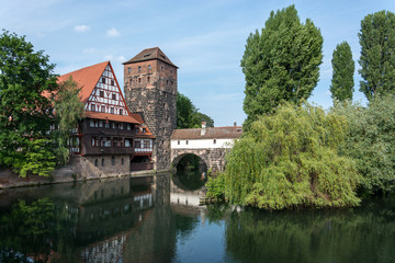Obraz premium Weinstadl at the river Pegnitz in the old town of Nuremberg, Germany during the day