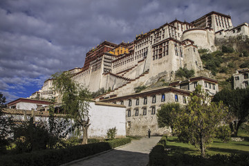 Fototapeta na wymiar Potala Palace, in the Tibet Autonomous Region, Lhasa, Tibet, China