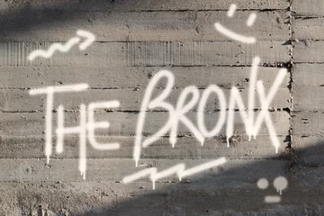 Papier Peint photo Graffiti Bronx Word Graffiti peint sur mur