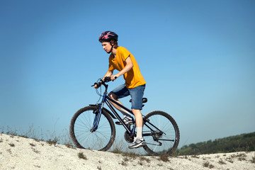 Fototapeta na wymiar Mountain bike.Sport and healthy life.Extreme sports.Mountain bicycle and man.Life style outdoor extreme sport