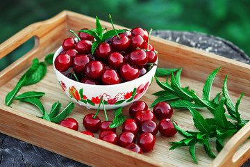 Ягоды вишни