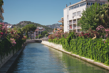 Fototapete bei efototapeten.de bestellen   