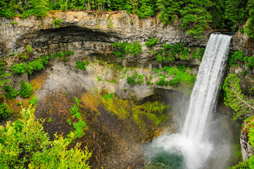 Obraz na płótnie Canvas Brandywine falls, British Columibia, Canada