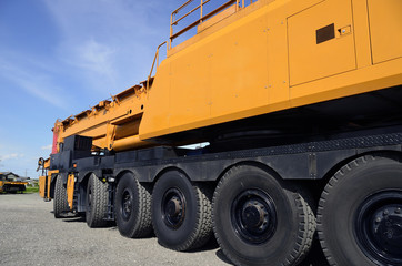 Big heavy equipment, All-terrain crane
