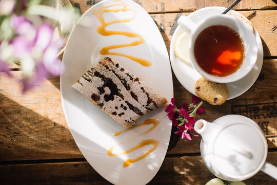 food coffee desert cup breakfast food tea chocolate cafe milk table cream aroma hot  fruit 