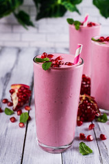 Smoothies with pomegranate seeds