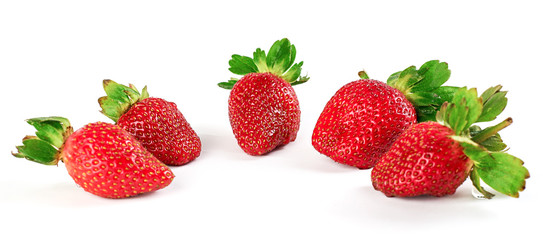 Obraz na płótnie Canvas Ripe red strawberry isolated on white background. Front view. 