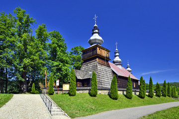 Fototapeta premium ancient greek catholic wooden church in Polany near Krynica, Poland