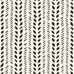 Hand drawn style seamless pattern. Abstract geometric tiling background in black and white. Vector doodle line lattice