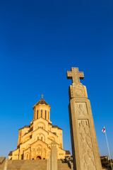Fototapeta premium Tbilisi, Georgia - 8 October 2016: Main view Tbilisi Sameba Cathedral (Holy Trinity) biggest Orthodox Cathedral in Caucasus