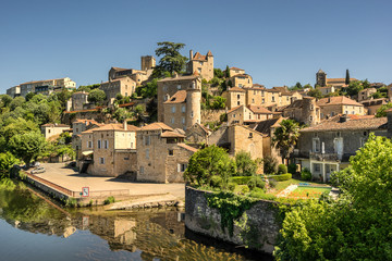 Fototapeta na wymiar Puy L Eveque on the Lot River in south west France