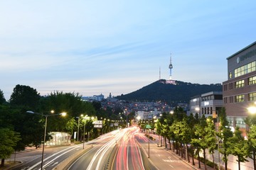 Obraz premium itaewon city skyline in seoul korea