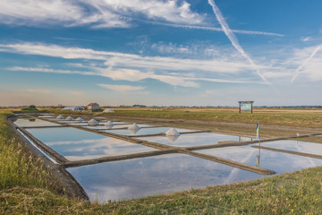 Ciel de traine sur les salines