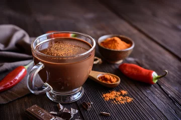Fototapete Schokolade Heiße Schokolade mit roter Chilischote